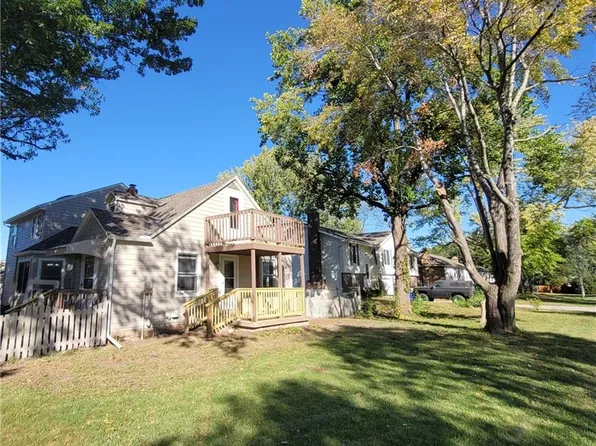 9120 Summit St, Lenexa, KS 66215