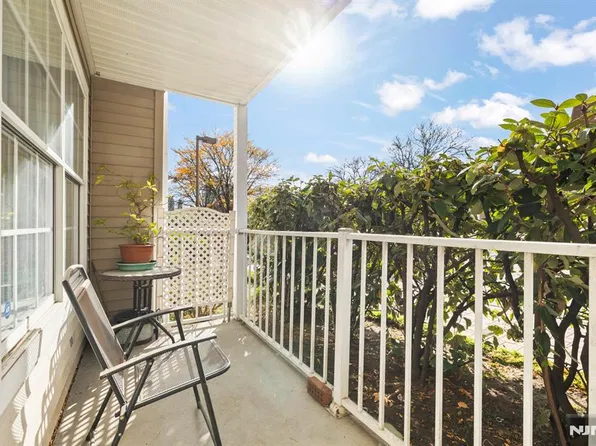 28 Garden Pl APT 151, Edgewater, NJ 07020