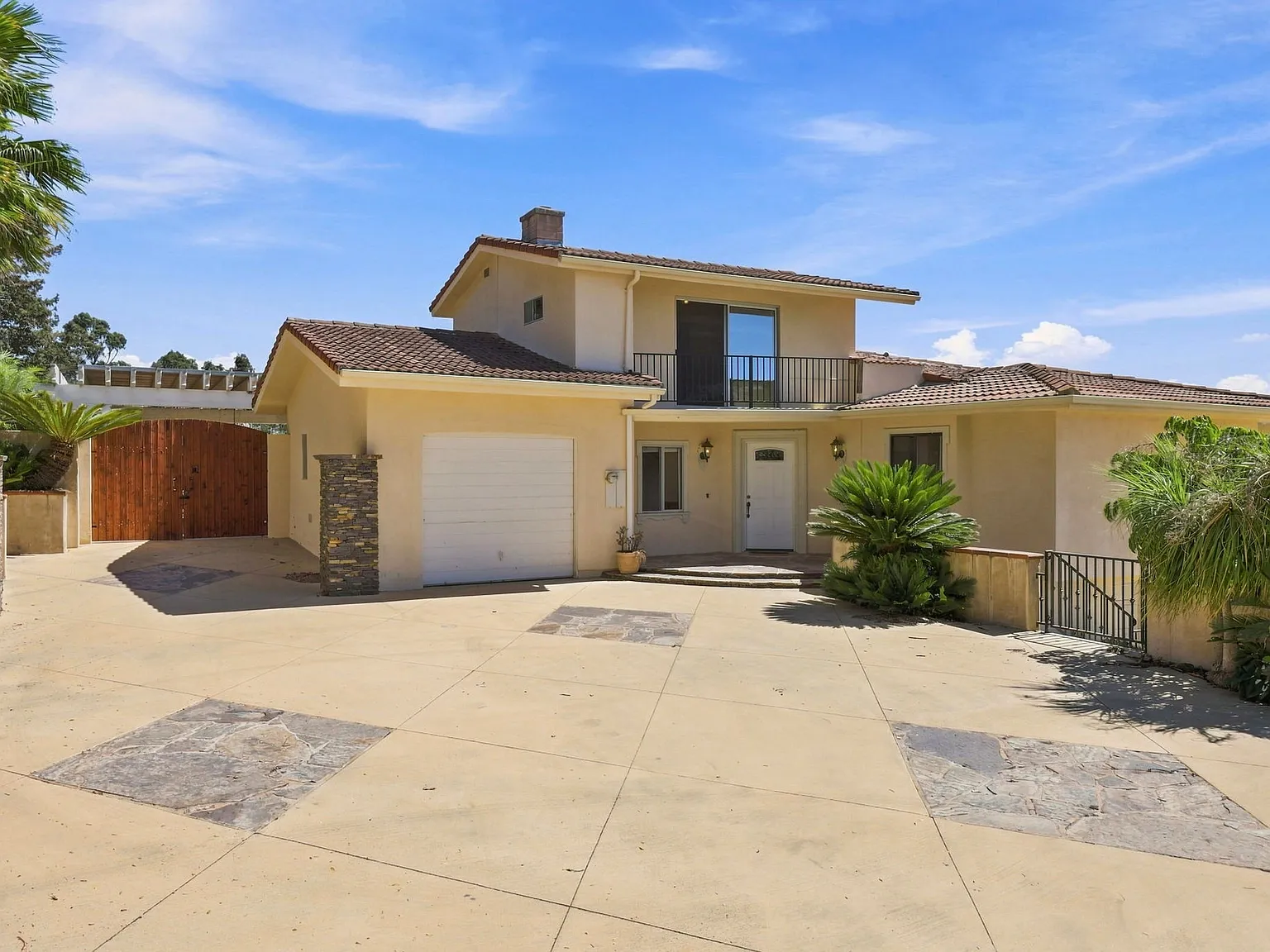 Rancho Vista Ln, Santa Paula — Photo 1