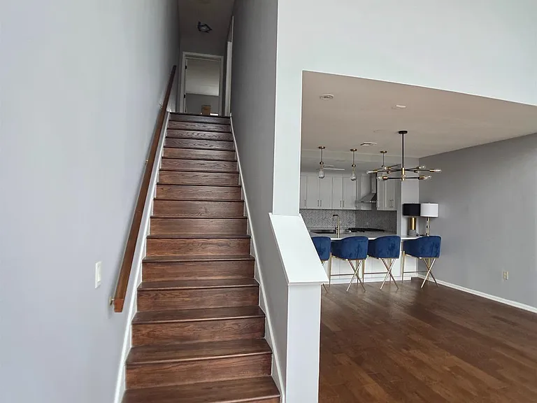 358 Rector St #321 — Photo 8