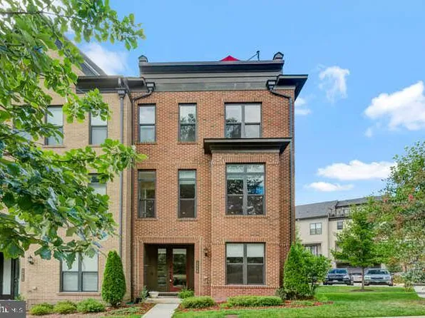 12258 Sessile Cmns, Fairfax, VA 22030