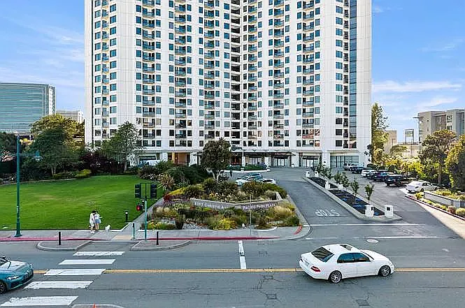 1 bed, 768 sqft, $3,050 — Photo 3