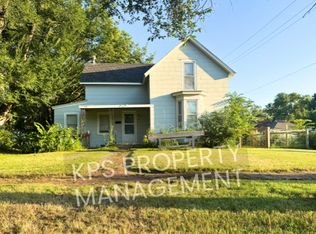 131 W 2nd St, Newton, KS 67114