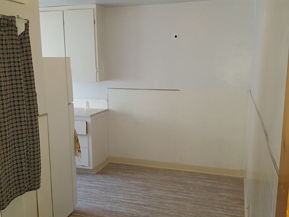 Kitchen Dining Area