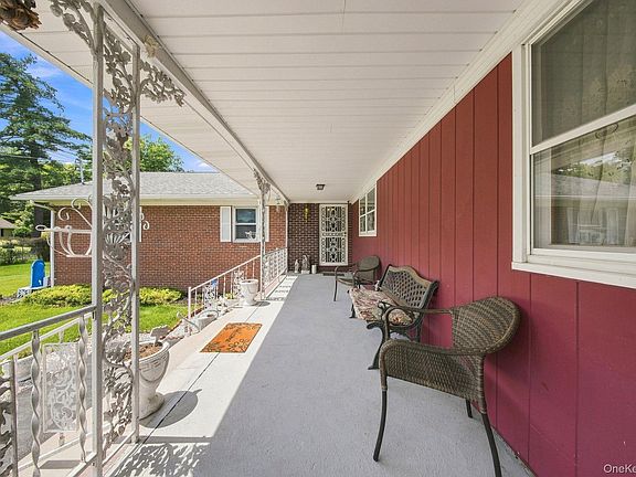 5th image of 492 White Road