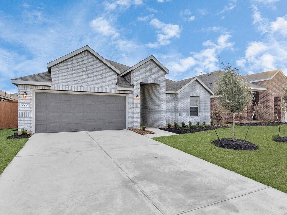 1st image of 2916 Cordova Hill Dr