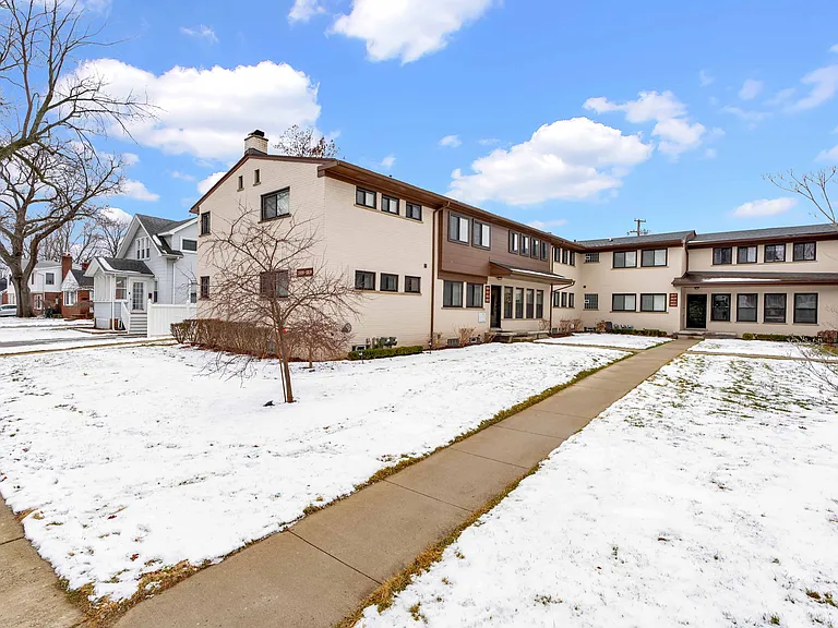 1809 W Farnum Ave #3 — Photo 33