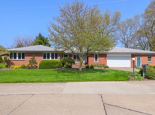 1530 Willow Dr, Sandusky, OH 44870