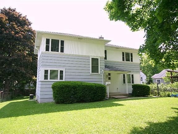 3rd image of 404 Wildwood Ave