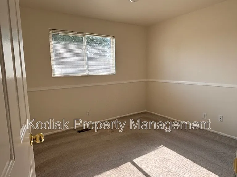 9694 S Stonehaven St — Photo 12