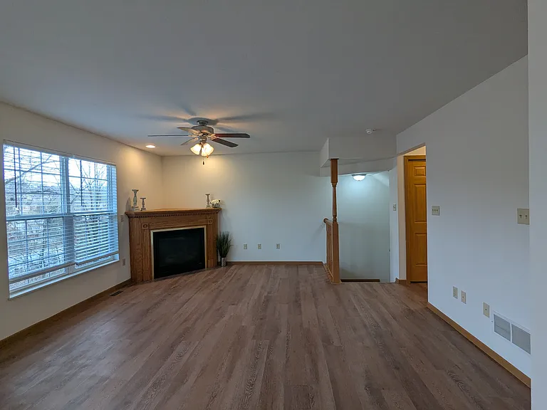 Holiday Park Apartments and Townhomes — Photo 15