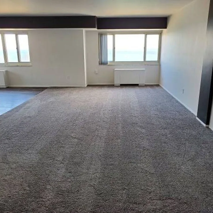 Shoreham Apartments — Photo 3