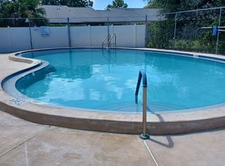 5426 Parkside Villas Dr W, Saint Petersburg, FL 33709