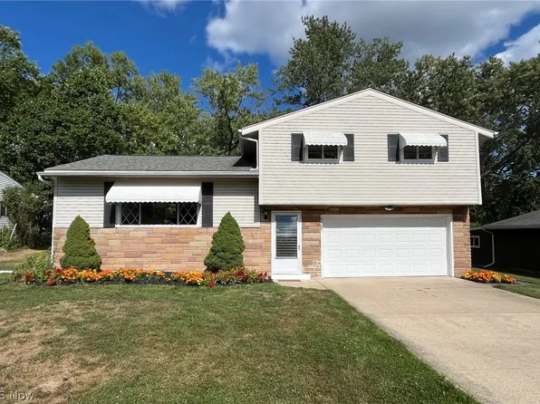 9909 Cynthia Dr, Twinsburg, OH 44087