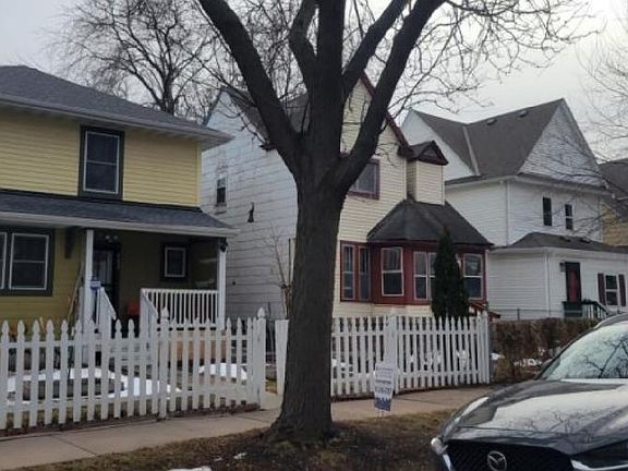 3rd image of 464 Edmund Ave