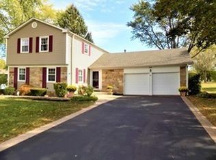 540 Springside Ln, Buffalo Grove, IL
