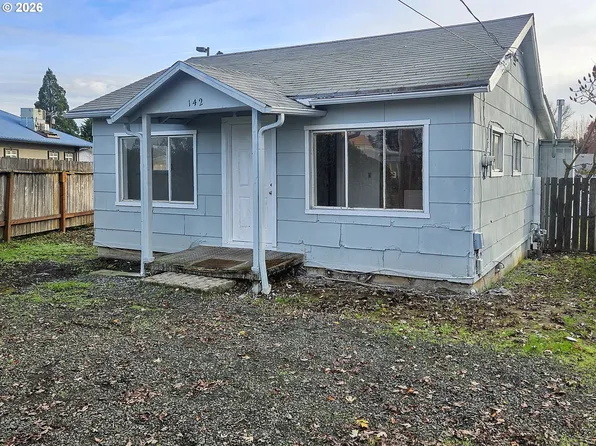 142 S Comstock Rd, Sutherlin, OR 97479