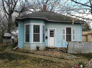 136 E Dayton Ave, Burlingame, KS 66413