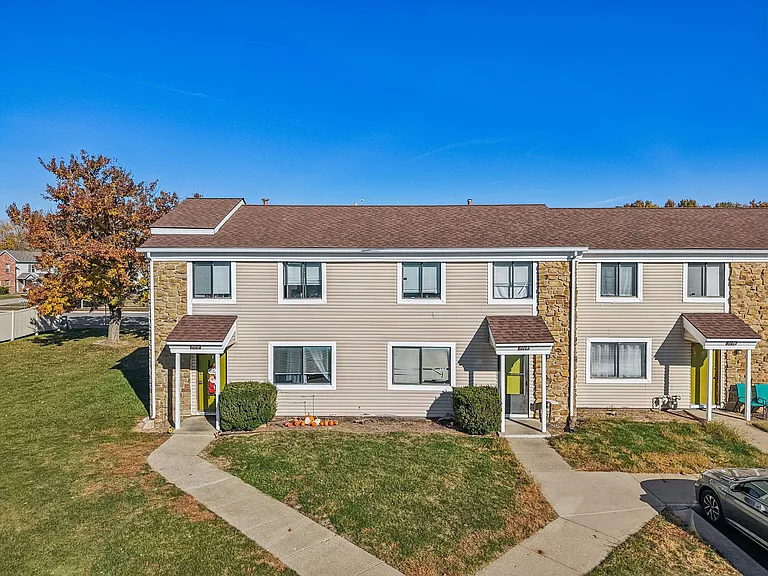 Twyckenham Apartments — Photo 41