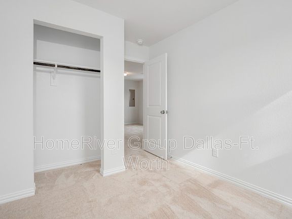 5th image of 1636 Garden Dr