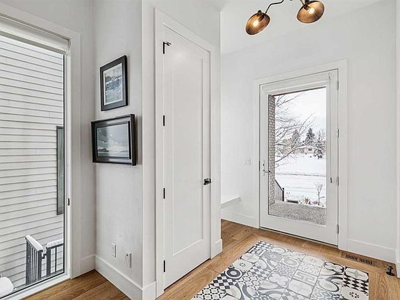 2nd image of 1920 S 46th Ave SW