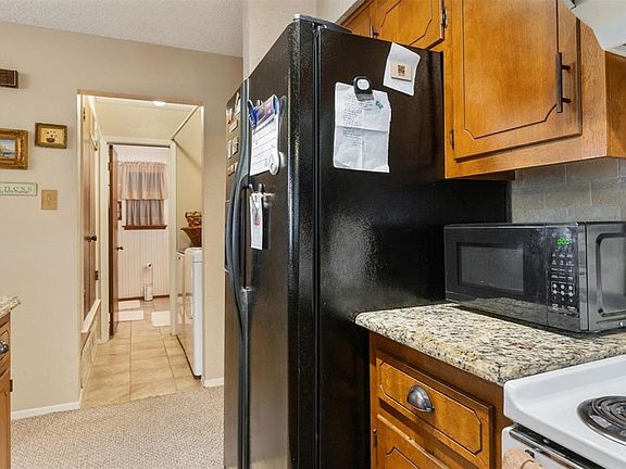 5th image of 148 Robin Hood Way