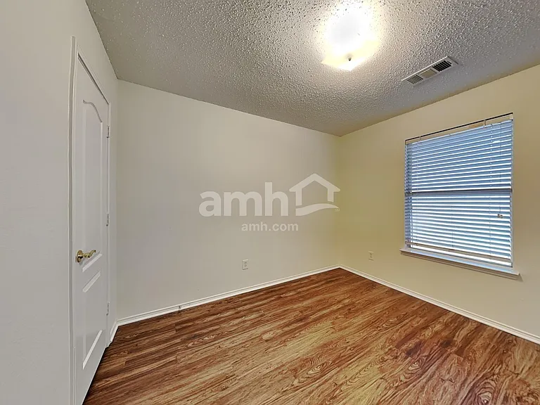717 Timber Trl — Photo 19