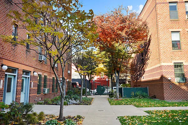 Sold by Corcoran | media 14
