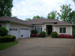 10 Invadir Cir, Hot Springs Village, AR 71909