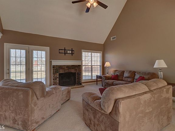 3rd image of 1413 Elena Dr
