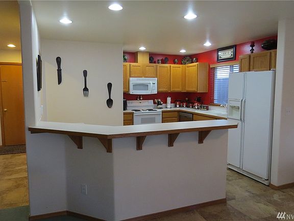 5th image of 12421 10th St NE