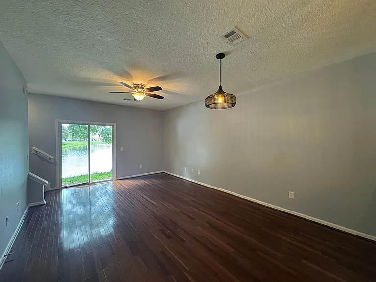 7806 Melvin Rd — Photo 16