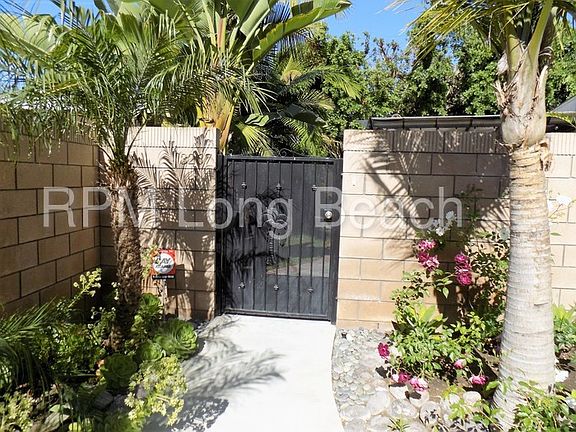 2nd image of 3267 Cedar Ave