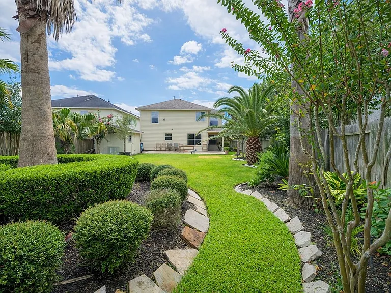 6430 Binalong Dr — Photo 16