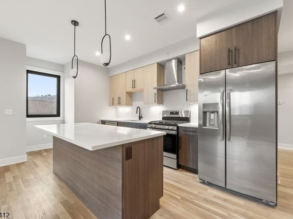 178 Newark Pompton Tpke #302