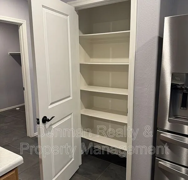 1633 W Pinkley Ct — Photo 10