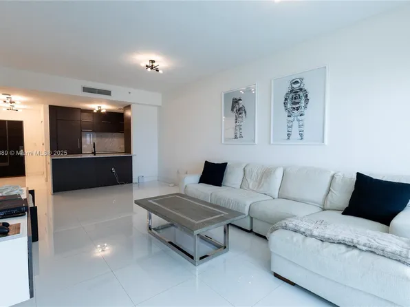 900 Biscayne Blvd APT 2210, Miami, FL 33132