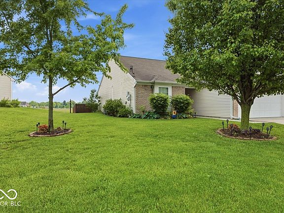 2nd image of 6429 Emerald Springs Dr