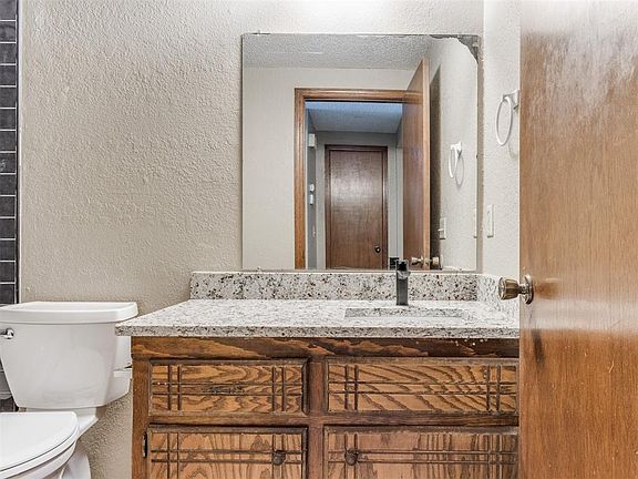 3rd image of 1208 SW 77th Ter