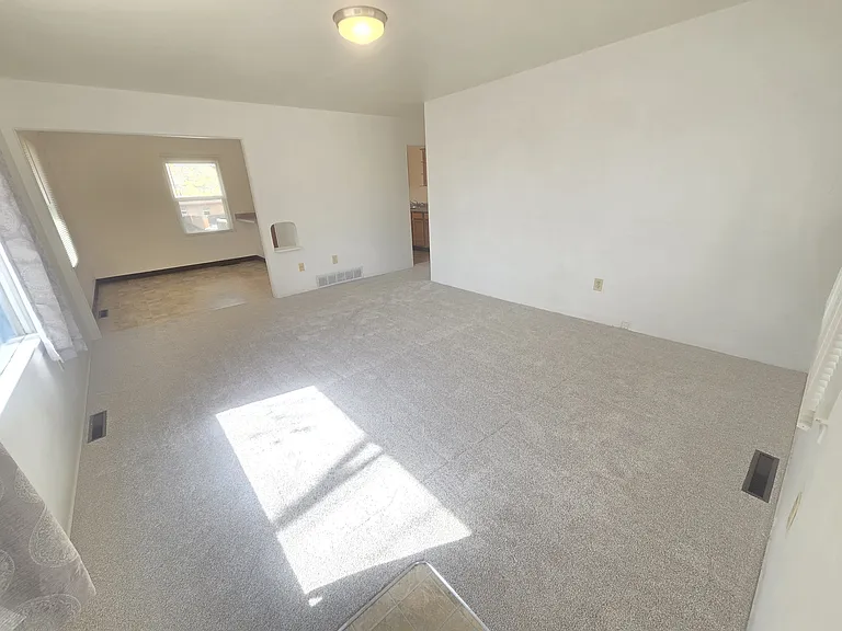 3820 Meadow Ln — Photo 2