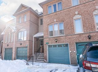 1050 Bristol Rd W #45, Mississauga, ON L5V 2E8