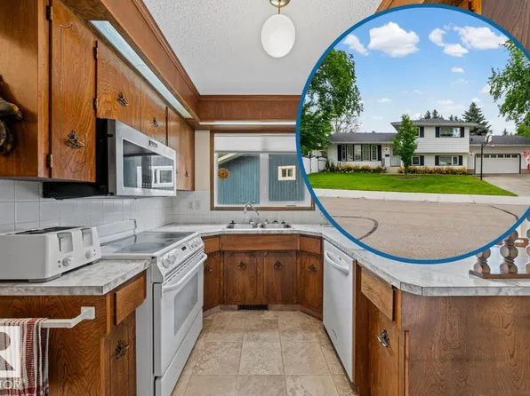 4 Woodlake Rd, Strathcona County, AB T8A 4B2