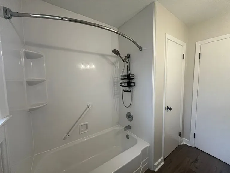 375 Sherwood Forest Blvd — Photo 16