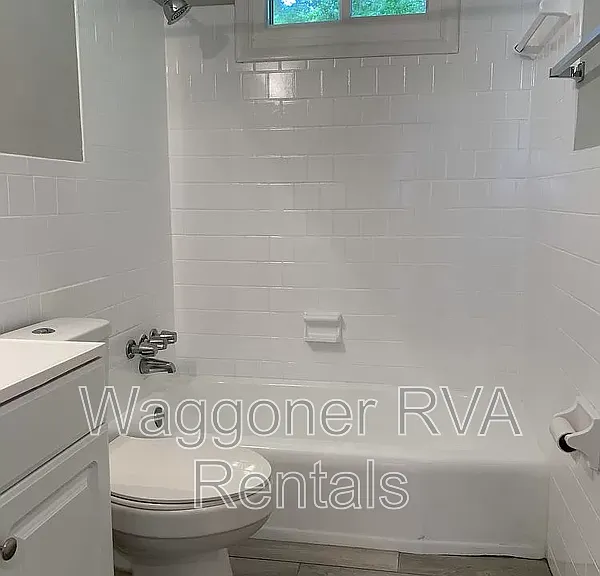 924 Kingsway Rd — Photo 10