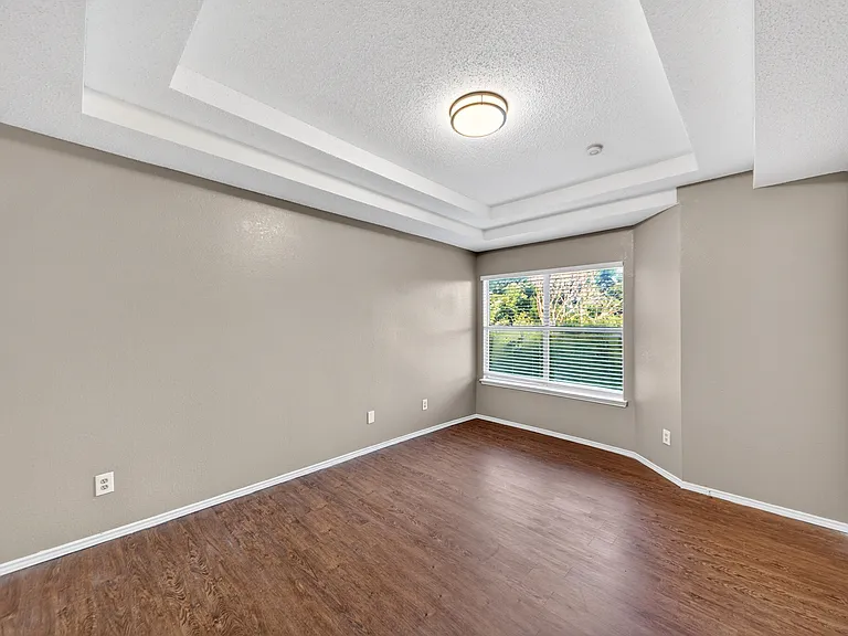 1523A Collin Dr — Photo 14