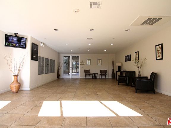 2nd image of 4820 Bellflower Ave #112