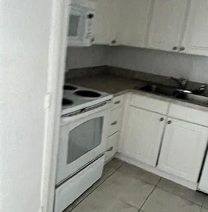 3rd image of 4164 Inverrary Drive #803