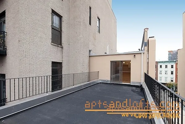 Rented by aptsandlofts.com | media 4