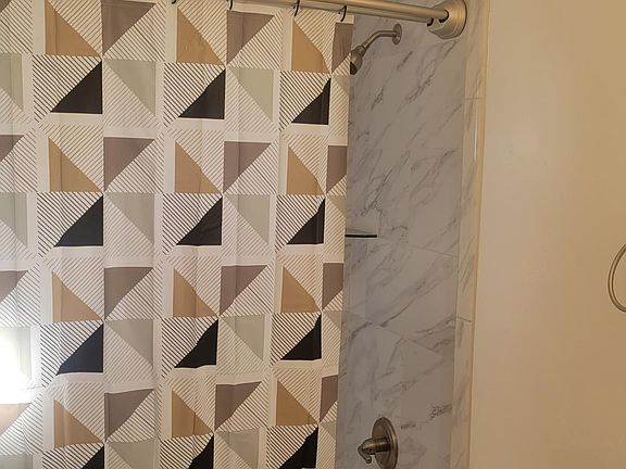 4th image of 4636 W Dakota Ave #2