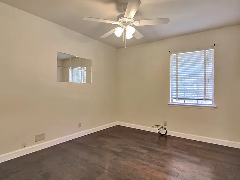 3212 Golfing Green Dr — Photo 16